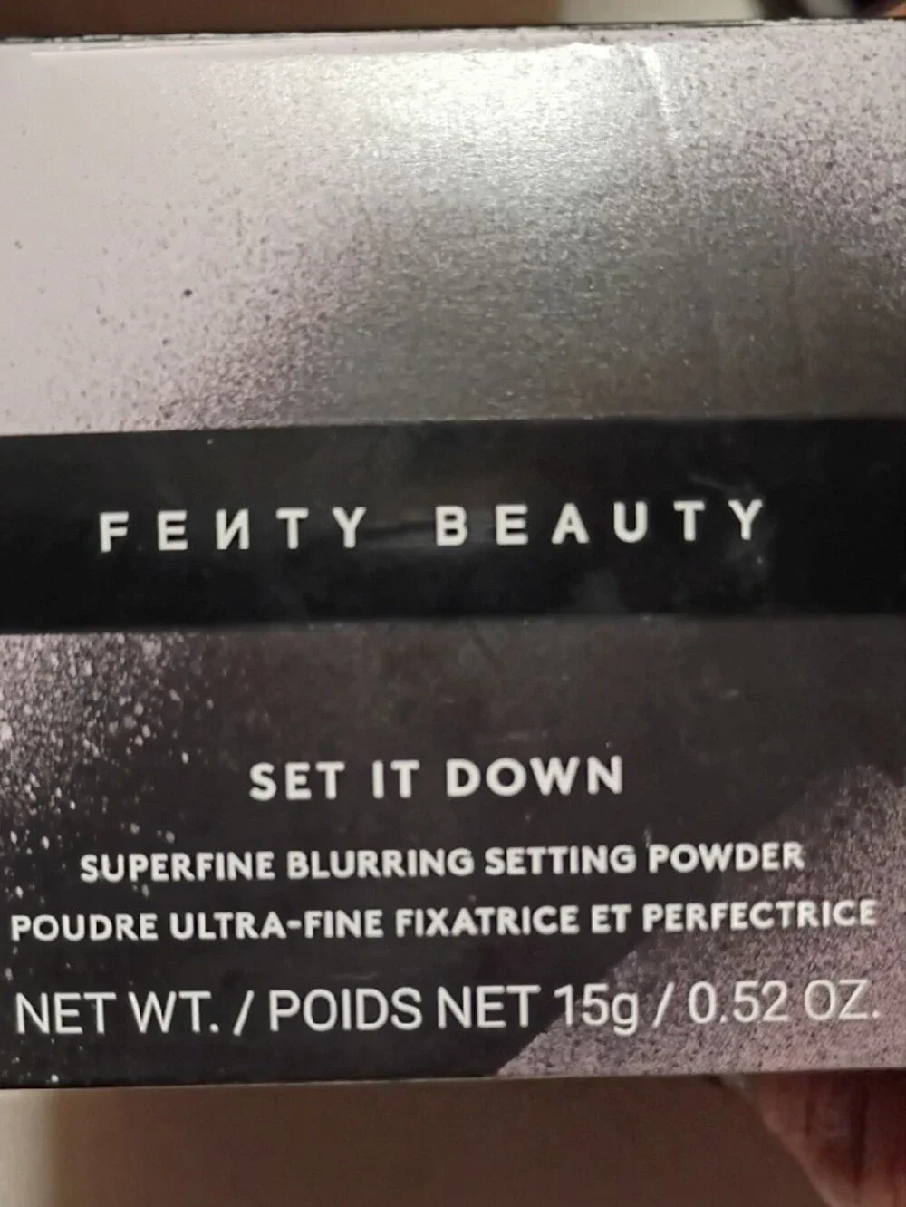 Fenty Beauty Set It Down Superfine Blurring Setting Powder & Puff